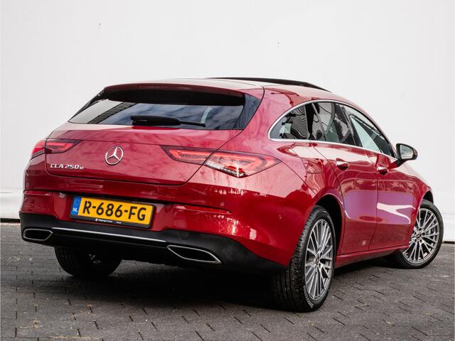 Mercedes-Benz Cla Shooting Brake 250 e Business Solution Luxury Panoramadak/ Leer/ Sportstoelen/ Elektr. achterklep/ Camera