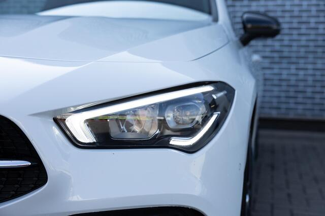 Mercedes-Benz Cla Shooting Brake 250 e AMG Line | Panoramadak | Burmester Audio | Elektrisch Verstelbare Voorstoelen | Elektrische Achterklep | LED Koplampen | Widescreen MBUX | Stoelverwarming | Apple Carplay | Android Auto | Plug-in Hybrid (PHEV)