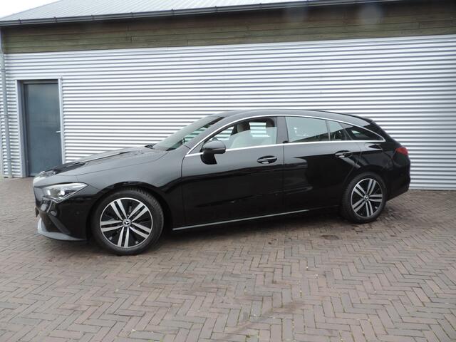 Mercedes-Benz Cla Shooting Brake 180 Business Solution Luxury leer sfeer licht