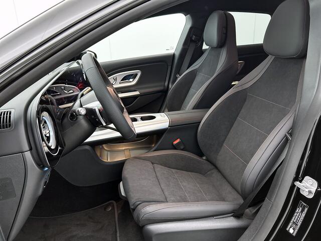 Mercedes-Benz Cla Shooting Brake 200 Business Solution AMG 58 kWh | Premium Plus pakket | Nightpakket | Trekhaak | Vast panoramadak | Burmester 3D Surround Sound | Sportstoelen | 18" vijfspaaks lichtmetalen AMG-velgen | URBAN GUARD |