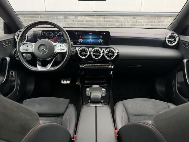 Mercedes-Benz Cla Shooting Brake 250 e AMG Line | Panoramadak | Elek. Trekhaak | Sfeerverlichting | Widescreen | Carplay | LED