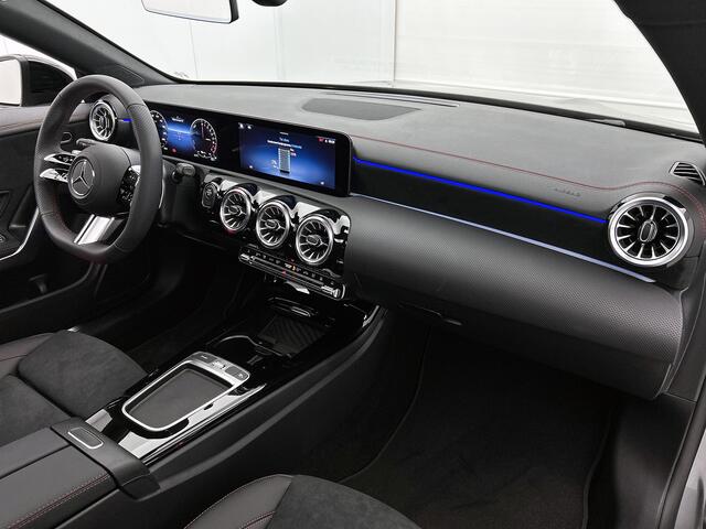 Mercedes-Benz Cla Shooting Brake 250 e Business Solution AMG | Nightpakket | Dodehoekassistent | Panoramaschuifdak | Multibeam LED | EASY PACK achterklep | Sfeerverlichting | Smartphone integratie | KEYLESS-GO comfortpakket |