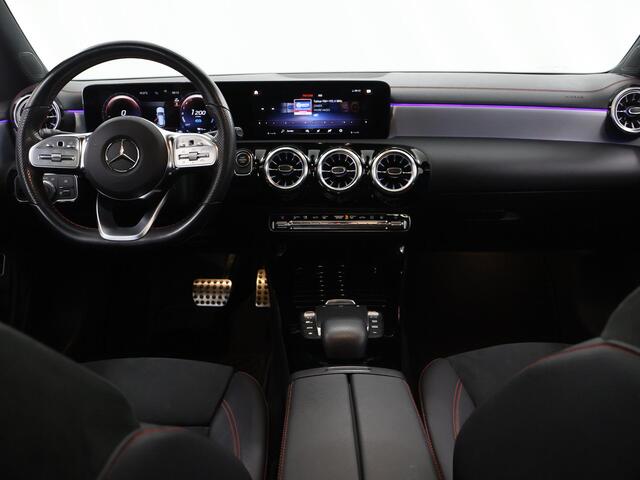 Mercedes-Benz Cla Shooting Brake 250 e AMG Line | Panoramadak | Stoelverwarming | Widescreen | Sfeerverlichting | Achteruitrijcamera |