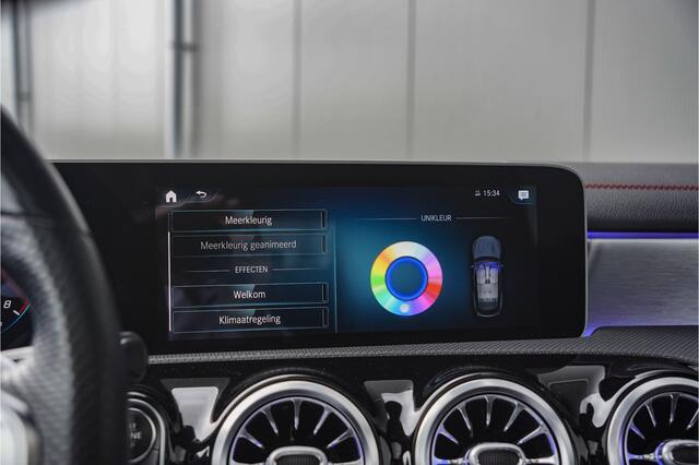 Mercedes-Benz Cla Shooting Brake 180 AMG, PANO, SFEER, CAMERA, TREKHAAK