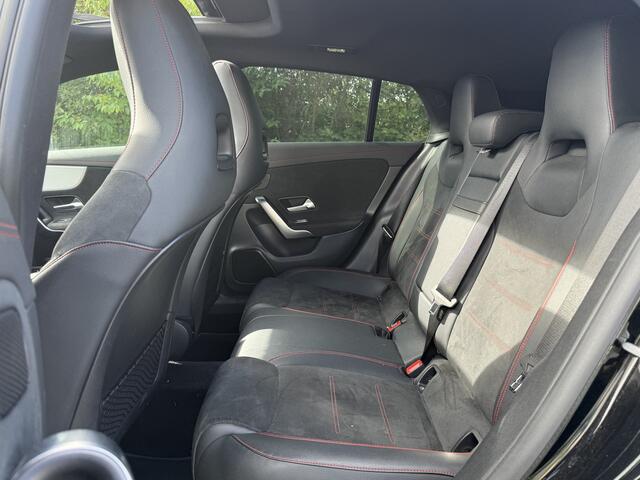 Mercedes-Benz Cla Shooting Brake BWJ 2022 250 e Business Solution AMG Limited PANODAK | KEYLESS | TREKHAAK | CARPLAY | SFEERVERLICHT. | CAMERA | ELEK. KLEP | STOELVERW. | NWE APK