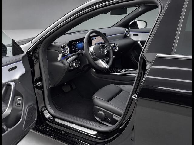 Mercedes-Benz Cla Shooting Brake 180 Star Edition Luxury | Panoramadak | Night Pakket | Apple CarPlay | Android Auto | Sfeerverlichting | Stoelverwarming | Parkeersensoren | Achteruitrijcamera | Elektrisch inklapbare buitenspiegels – foto 10