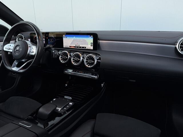 Mercedes-Benz Cla Shooting Brake 200 Premium Plus AMG-Pakket.