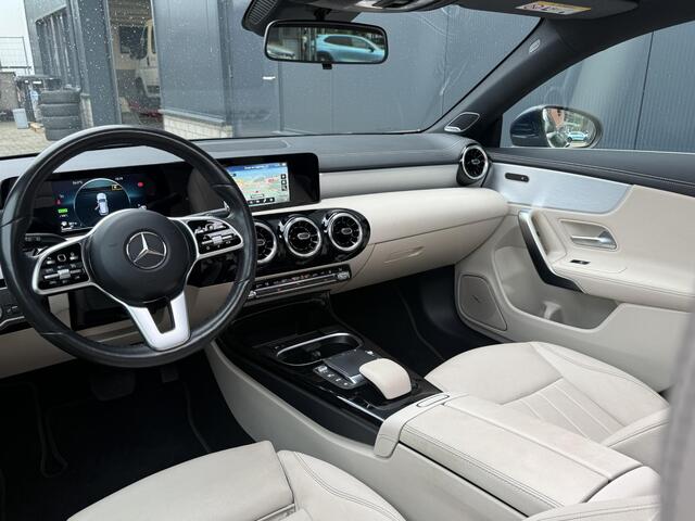 Mercedes-Benz Cla Shooting Brake 250 e Luxury Line 18"/Panoramadak/Leder/Stoel + stuurverwarming/Elektrische klep/Keyless/PDC v+a/Apple Carplay & Android Auto