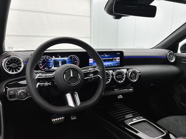 Mercedes-Benz Cla Shooting Brake 250 e Business Solution | Trekhaak | Nightpakket | Parkeerpakket met achteruitrijcamera| KEYLESS-GO | EASY PACK achterklep | Inclusief 24 maanden Mercedes-Benz Certified garantie voor Europa.