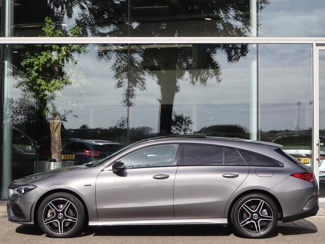 Mercedes-Benz Cla Shooting Brake 250 e Premium l Panoramadak l Stoelverwarming l Achteruitrij camera
