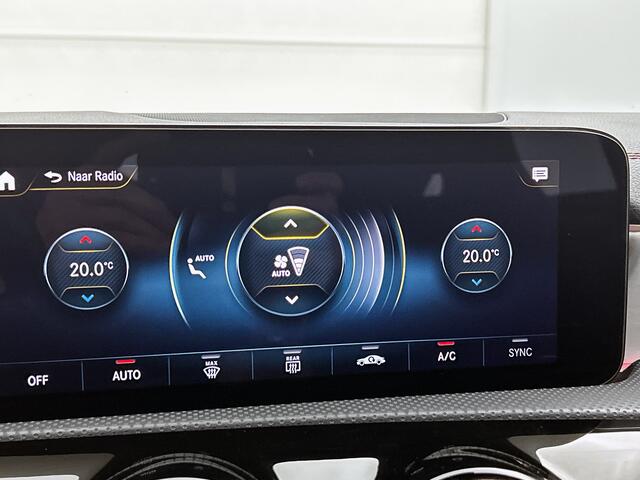 Mercedes-Benz Cla Shooting Brake 200 AMG Line AMG Line | Ledkoplampen | 19 Inch AMG Velgen | Sfeerverlichting | Stoelverwarming. Inclusief 24 maanden Mercedes-Benz Certified garantie voor Europa.