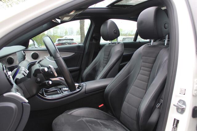 Mercedes-Benz E-KLASSE 220 d Prestige Plus / Trekhaak / Panoramadak / 360Camera / Head-up / 19'' / Memory seats / Sfeerverlichting / Leder&Alcantara / Apple CarPlay / Dodehoek / Navigatie / Stoelverwarming / Cruise Control