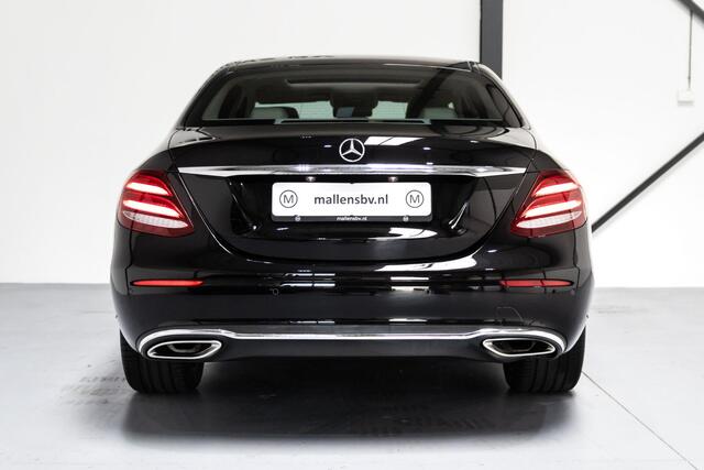 Mercedes-Benz E-KLASSE 200 Prestige Plus OPENDAK/E.TREKHAAK/GLASCOATING/VOLDEALERONDERHOUD