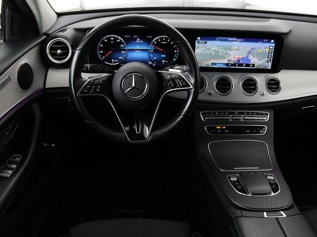 Mercedes-Benz E-KLASSE 300 e Avantgarde | Automaat | Camera | Trekhaak | LED | Apple Carplay |