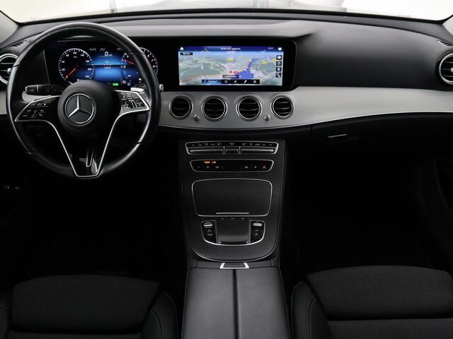 Mercedes-Benz E-KLASSE 300 e Avantgarde | Automaat | Camera | Trekhaak | LED | Apple Carplay |