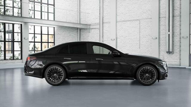 Mercedes-Benz E-KLASSE 300 e AMG Line | Night | Panoramadak | Hyperscreen | Agility Control | 20" lichtmetalen velgen | Trekhaak | Burmester | Stoelventilatie | Lederen bekleding |