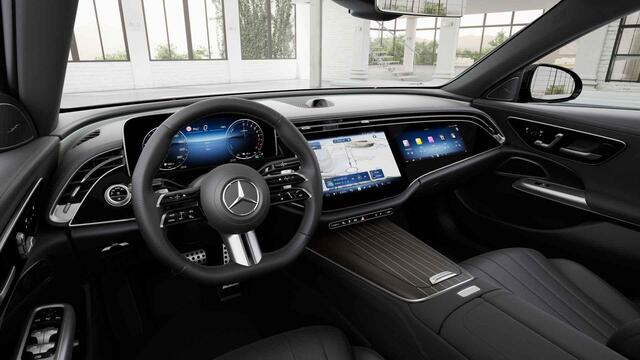 Mercedes-Benz E-KLASSE 300 e AMG Line | Night | Panoramadak | Hyperscreen | Agility Control | 20" lichtmetalen velgen | Trekhaak | Burmester | Stoelventilatie | Lederen bekleding |