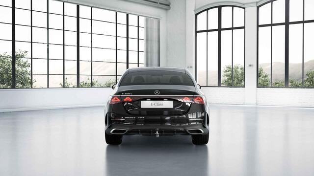 Mercedes-Benz E-KLASSE 300 e AMG Line | Night | Panoramadak | Hyperscreen | Agility Control | 20" lichtmetalen velgen | Trekhaak | Burmester | Stoelventilatie | Lederen bekleding |