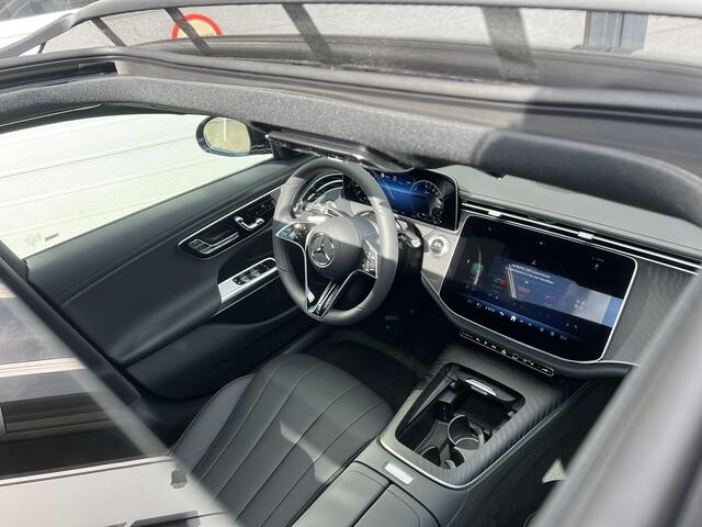 Mercedes-Benz E-KLASSE 300 e Luxury Line | Winter Pakket | Zonnescherm Pakket | Panoramadak | 360° Camera | DISTRONIC Afstandsassistent | Dodehoekassistent | Elektrisch Verstelbare Stoelen + Memory | Stuurverwarming | Stoelverwarming | Apple CarPlay | Android Auto
