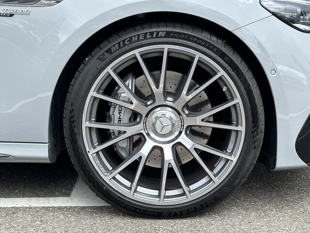 Mercedes-Benz E-KLASSE AMG 53 4MATIC+ I Hyperscreen I AMG Kuipstoelen I 360 camera I Meesturende achteras | Keyless go | Lichtpakket | Rijassistentiepakket | AMG-nightpakket | Luchtvering | Panormadak | Memorypakket | Distronic |
