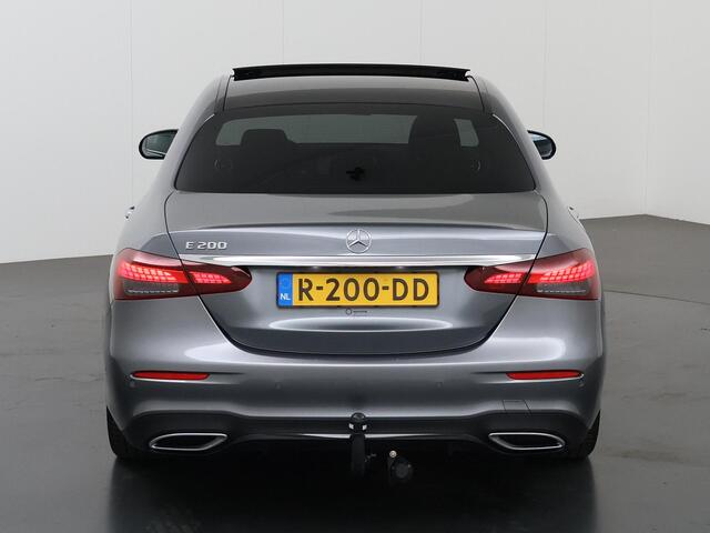 Mercedes-Benz E-KLASSE 200 AMG Line | Night | Burmester | Panoramadak | Sfeerverlichting | Stoelverwarming |