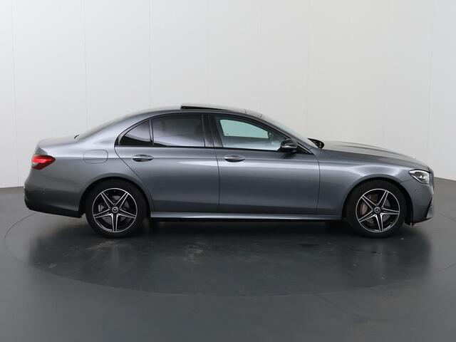 Mercedes-Benz E-KLASSE 200 AMG Line | Night | Burmester | Panoramadak | Sfeerverlichting | Stoelverwarming |