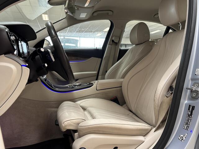 Mercedes-Benz E-KLASSE 220 d/ 195pk!/ Sfeerverl./ Vol Leder/ Luchtvering/ Camera/ Navi/ Clima/ Cruise/ Elek. pakket/ Isofix/ Bluetooth/ Armsteun/ Multi. LEDER. Stuur/ Chroom/ PDC V+A/ LED Dagrijverl./ NL AUTO!.