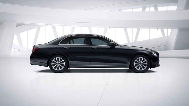 Mercedes-Benz E-KLASSE 200 Business Solution | Panoramadak | Sfeerverlichting | Widescreen | Agility Control | Rijassistentiepakket | Distronic | Stoelverwarming |