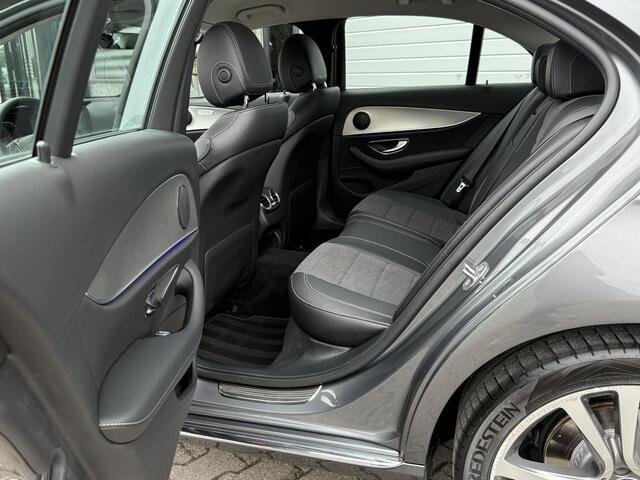 Mercedes-Benz E-KLASSE 250 Camera | Widescreen | CarPlay | LED | Sfeerverlichting | Weinig KM