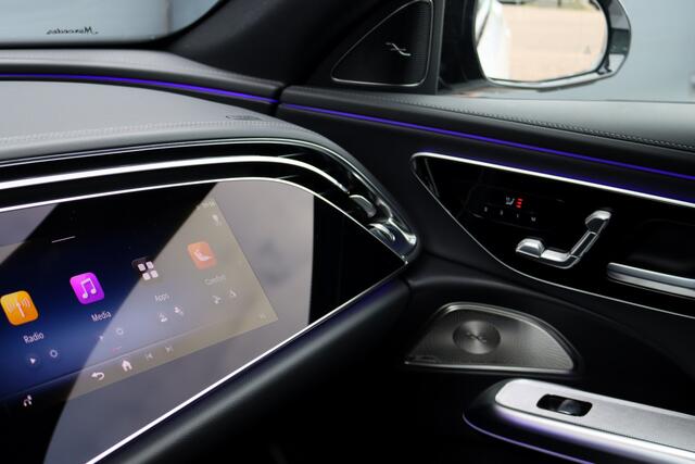 Mercedes-Benz E-KLASSE 400 e 4MATIC AMG Line Aut9 | MBUX Hyperscreen | Distronic Pro | Memory | Digital Light | Panoramadak | Surround Camera | Nightpakket |