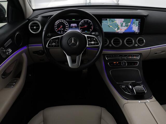 Mercedes-Benz E-KLASSE 200 Business Solutions | Leder | 360 camera | Stoelverwarming | Carplay | Matrix LED | Widescreen | Park Assist | Navigatie | Memory