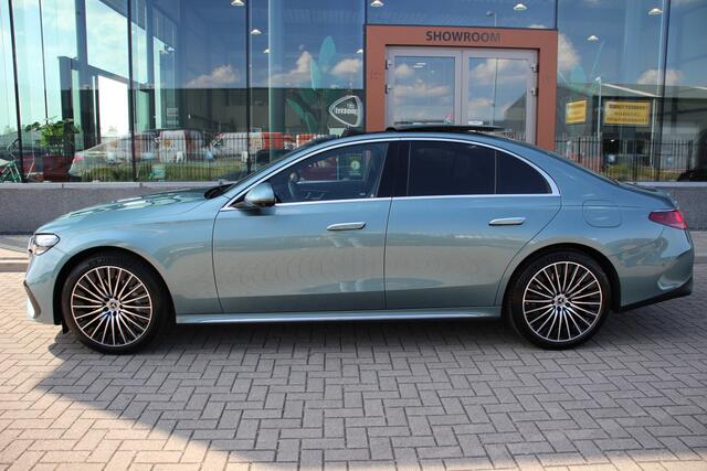 Mercedes-Benz E-KLASSE 300 e AMG Line | Superscreen | Pano | Burmester | 360 Camera | Trekhaak