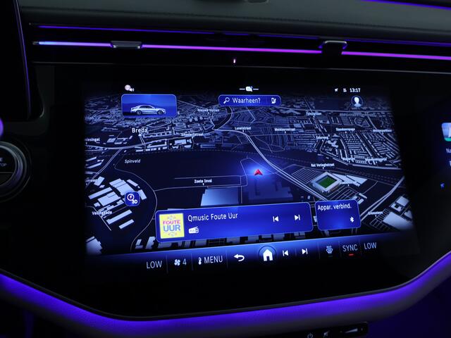 Mercedes-Benz E-KLASSE 300 e Exclusive Plug-In Hybride | Panorama Schuif/kanteldak | MBUX Superscreen | Leder pakket | Burmester Sound | 20 Inch AMG Velgen | Digital light | PREMIUM pakket | Stoelverwarming-ventilatie | Inclusief 24 maanden MB Certified garantie voor Europa.