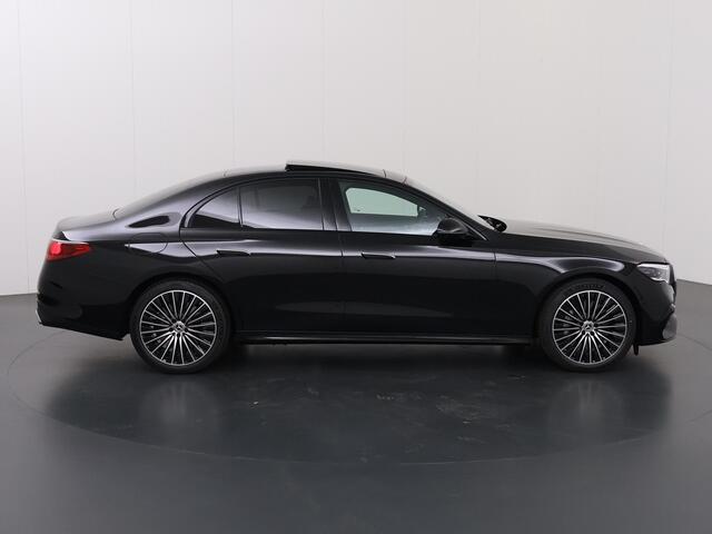 Mercedes-Benz E-KLASSE 300e Sport Edition | Panoramaschuifdak | Nightpakket | Rijassistentiepakket Plus | Premium Plus | Leder pakket | Head-up display | Burmester |