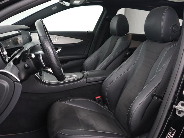Mercedes-Benz E-KLASSE 300e AMG | Panoramadak | Burmester | Head-Up | Adaptive cruise | Stoelverwarming | 360 Camera | Memory | Carplay | Matrix LED | Leder/Alcantara | Trekhaak | Widescreen | PHEV | Plug In