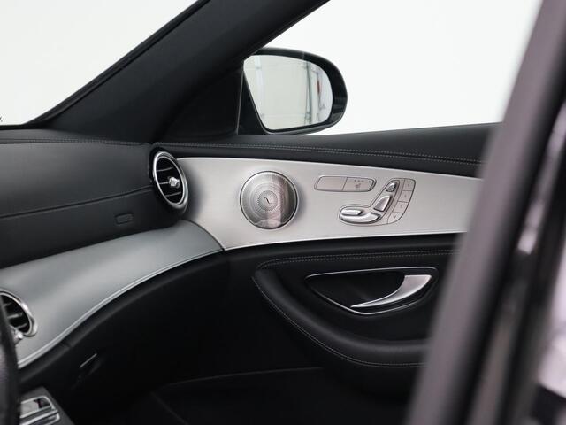 Mercedes-Benz E-KLASSE 300e AMG | Panoramadak | Burmester | Head-Up | Adaptive cruise | Stoelverwarming | 360 Camera | Memory | Carplay | Matrix LED | Leder/Alcantara | Trekhaak | Widescreen | PHEV | Plug In