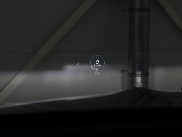 Mercedes-Benz E-KLASSE 300e AMG | Panoramadak | Burmester | Head-Up | Adaptive cruise | Stoelverwarming | 360 Camera | Memory | Carplay | Matrix LED | Leder/Alcantara | Trekhaak | Widescreen | PHEV | Plug In