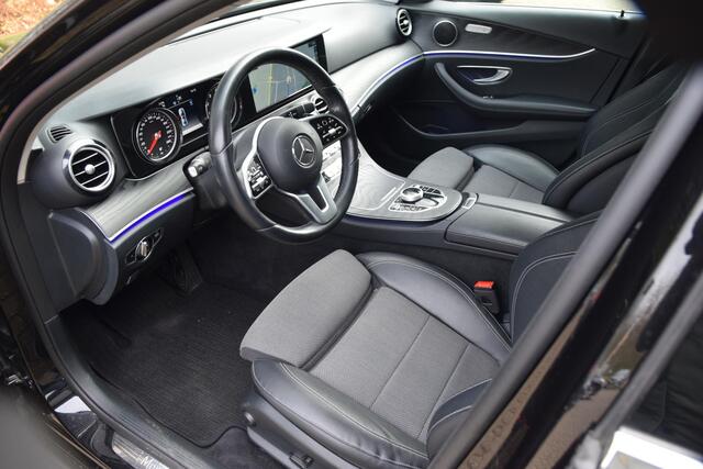 Mercedes-Benz E-KLASSE 200 Automaat met Widescreen/Ambiance verl/Ecc