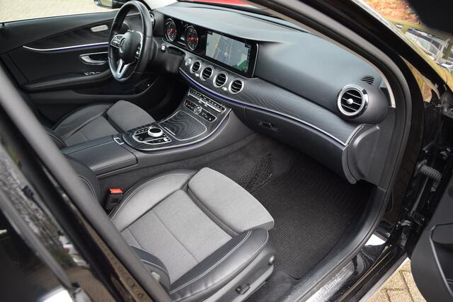 Mercedes-Benz E-KLASSE 200 Automaat met Widescreen/Ambiance verl/Ecc