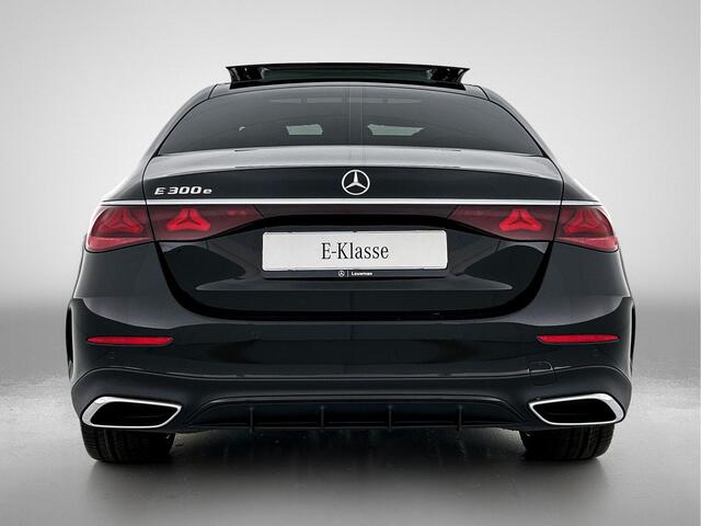 Mercedes-Benz E-KLASSE 300 e Sport Edition | Nightpakket | Parkeerpakket met 360°-camera | Digital Light | MBUX Superscreen | Adaptieve Cruise Control | Smartphone integratie |