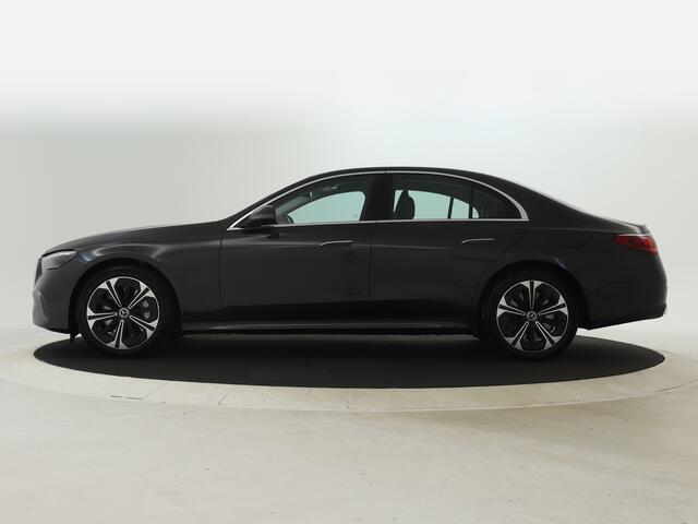 Mercedes-Benz E-KLASSE 300 e Luxury Line | Rijassistentiepakket plus | Keyless Go | Stuur- en Stoelverwarming | Apple CarPlay | Achteruitrijcamera | Inclusief 24 maanden MB Certified garantie voor Europa.