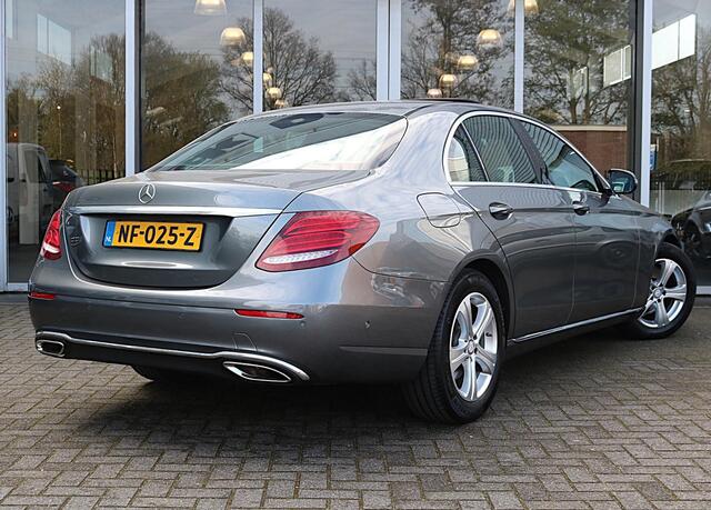 Mercedes-Benz E-KLASSE 200 Avantgarde | Widescreen | Schuifdak | Sfeerverlichting