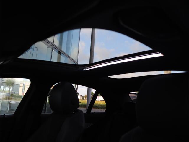 Mercedes-Benz E-KLASSE 300 e AMG line