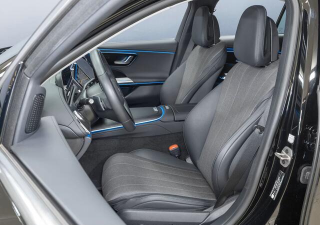 Mercedes-Benz E-KLASSE 300 de Plug-In Hybrid Avantgarde Distronic LED Camera Stoelverwarming 19 Inch