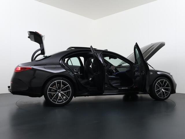 Mercedes-Benz E-KLASSE AMG 53 4MATIC+ Night Edition | Massagestoelen Voorin | Achterasbesturing | Panorama - Schuifdak | Head-Up Display | 360° Camera | Trekhaak Wegklapbaar | Burmester 4D Surround Sound