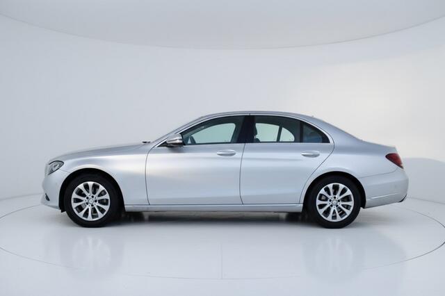 Mercedes-Benz E-KLASSE 220 D AMBITION, AUT, Leder, Sfeerverlichting