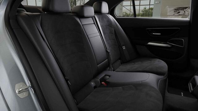 Mercedes-Benz E-KLASSE 300 e AMG Line | Night | Hyperscreen | Digital Light | Trekhaak | Verlichte grill | Memory |