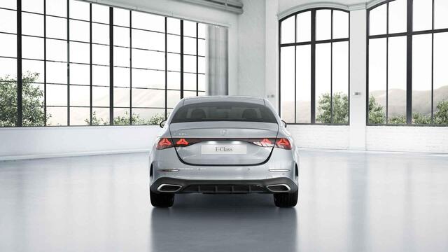 Mercedes-Benz E-KLASSE 300e Sport Edition | Panoramaschuifdak | 360° camera | Dodehoekassistent | Burmester | Nightpakket |