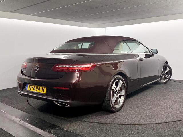 Mercedes-Benz E-KLASSE Cabrio 300 Premium / NL auto / Voll. historie / Luxe uitvoering