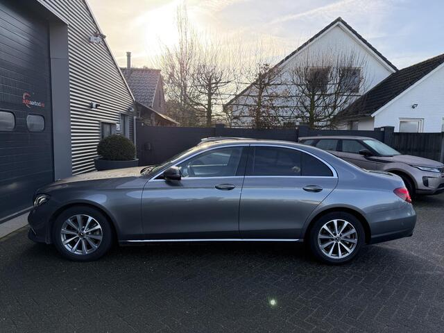 Mercedes-Benz E-KLASSE 220 d Business Solution | Widescreen | Sfeerverlichting | Navigatie | Lederen Bekleding | Stoelverwarming |